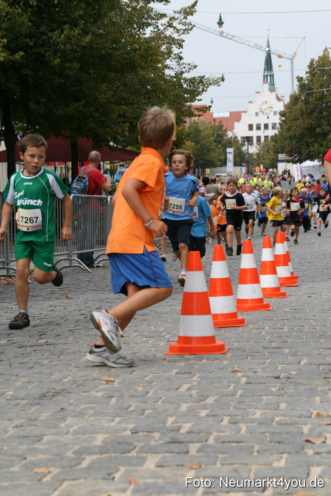 0142 Stadtlauf Neumarkt Bambinilaeufe 200909